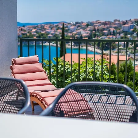 Mirjana Apartment Trogir